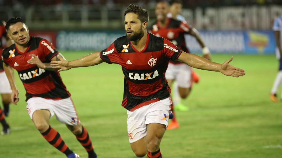 Gol de Diego pelo Flamengo em 2017