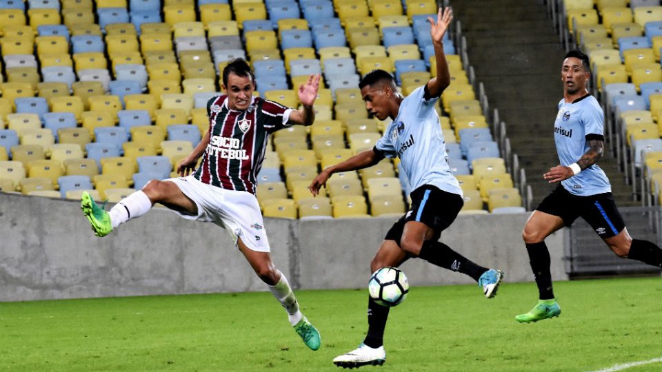 Lucas Barrios Fluminense Grêmio Maracanã