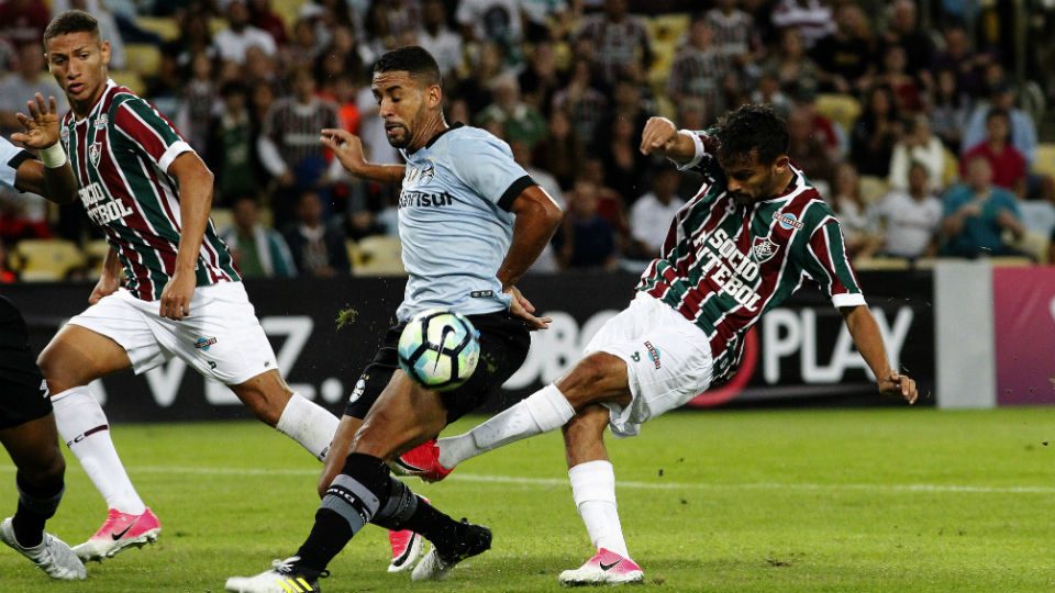 Scarpa Michel Fluminense Grêmio