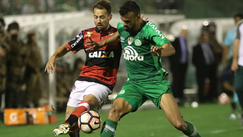 Everton Ribeiro Chapecoense Flamengo 2017