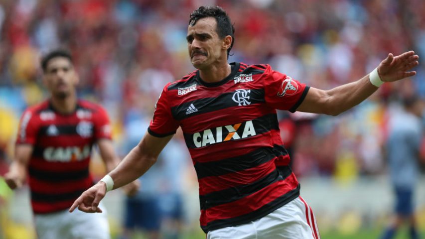 Henrique Dourado Flamengo gol Maracanã 2018