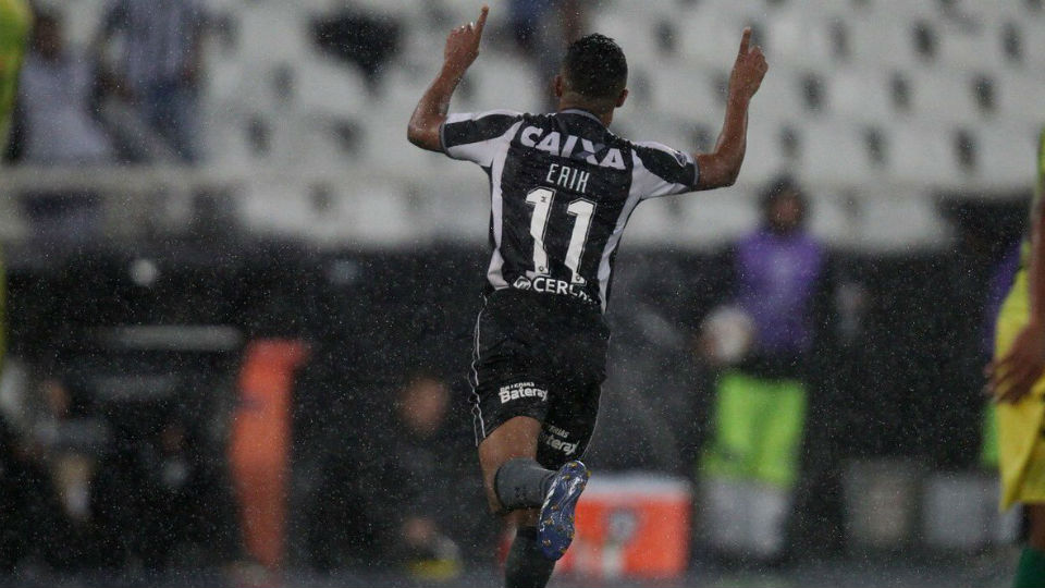 Erik Botafogo gol Defensa y Justicia