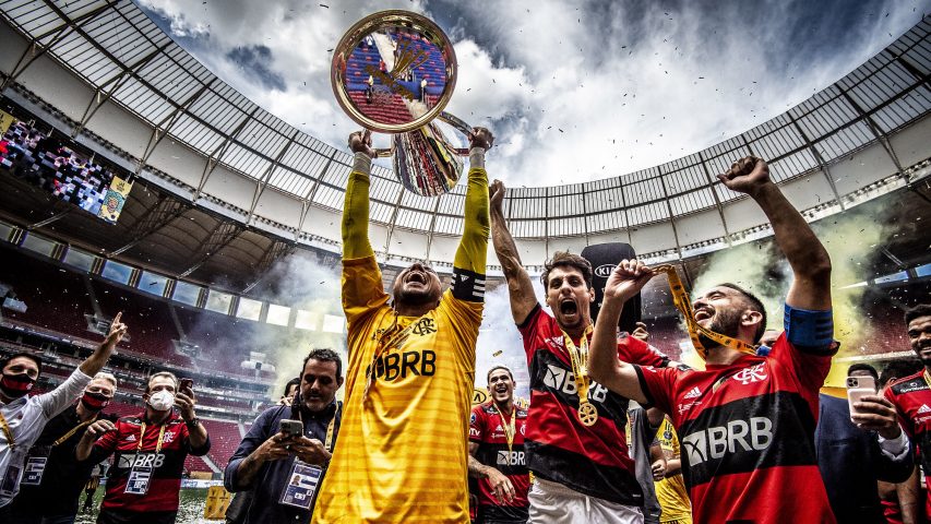 Diego Alves Flamengo taça Supercopa do Brasil 2021