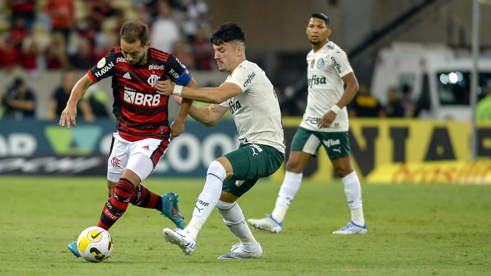 Everton Ribeiro Flamengo Palmeiras Maracanã Brasileiro 2022