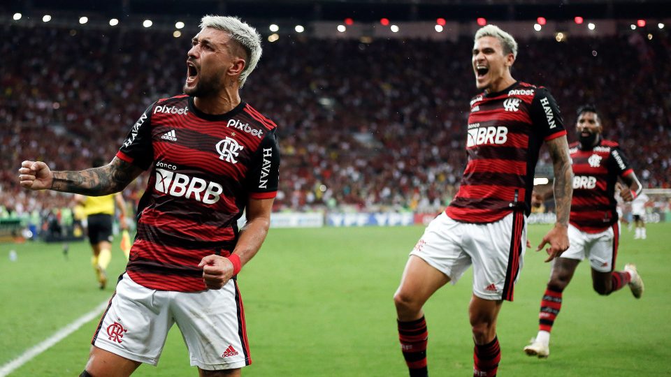 Pedro Arrascaeta gol São Paulo Flamengo Copa do Brasil 2022 semifinal Maracanã