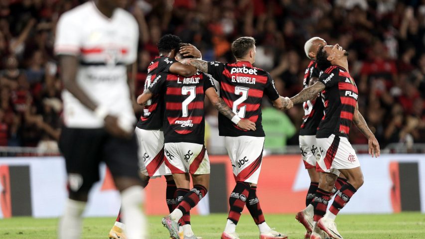 Luiz Araújo Flamengo São Paulo Campeonato Brasileiro 2025