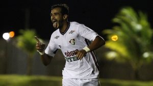 Henrique Dourado comemora gol pelo Fluminense