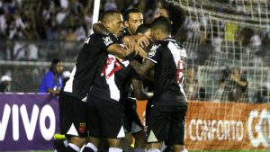 Vasco gol Fluminense São Januário Brasileiro 2017