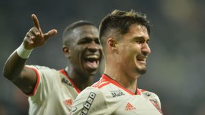 Thuler gol Flamengo Palmeiras